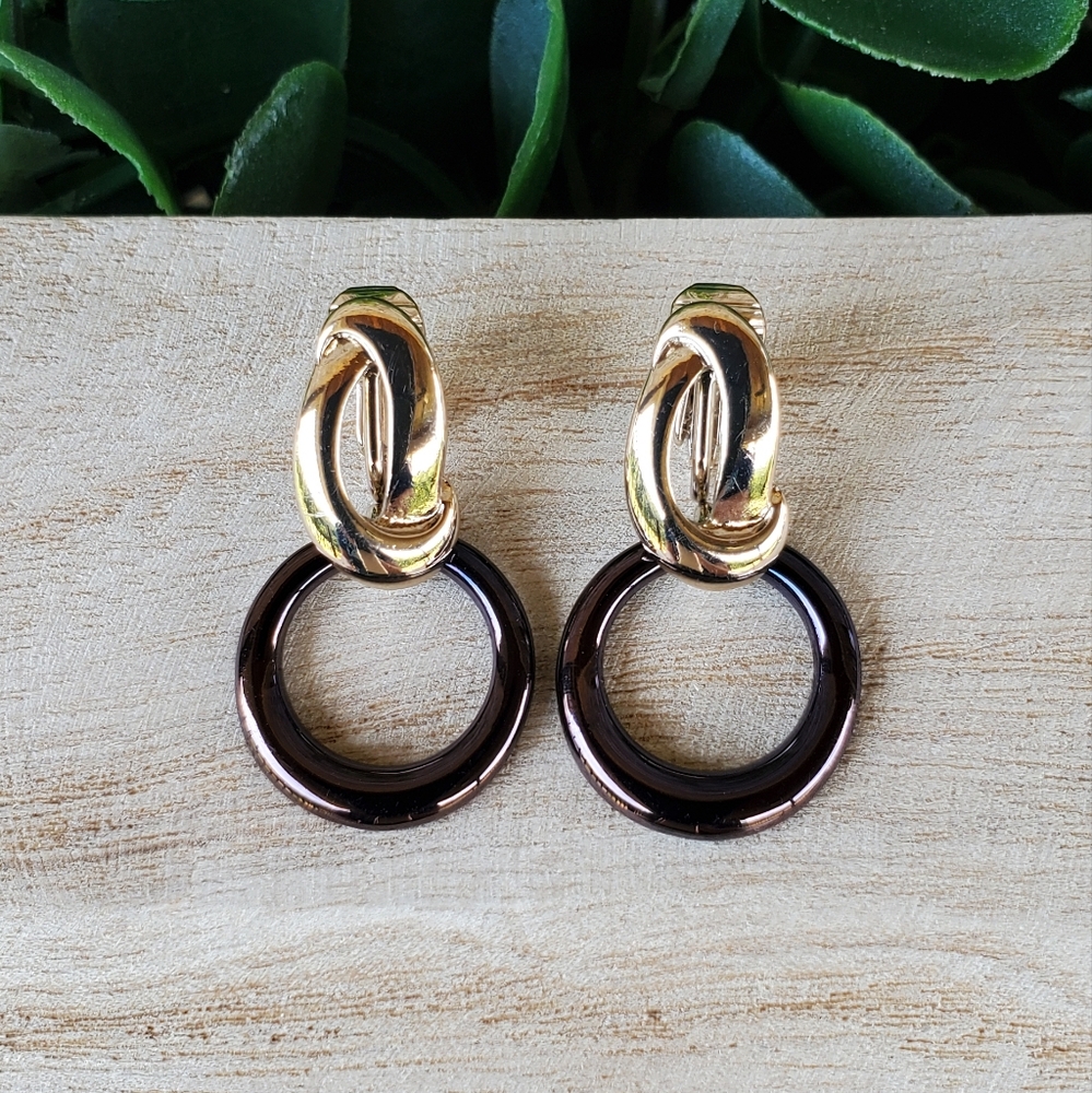 Unsigned Yellow Gold Tone & Purple Iridescent Door Knocker Clip-On Earrings